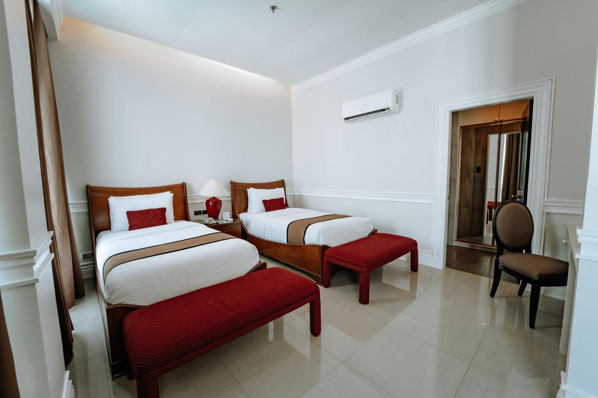 Metrocentre Hotel Tagbilaran City Exteriör bild