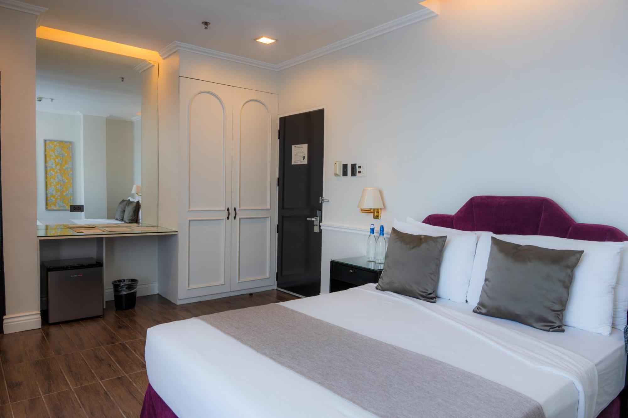 Metrocentre Hotel Tagbilaran City Exteriör bild